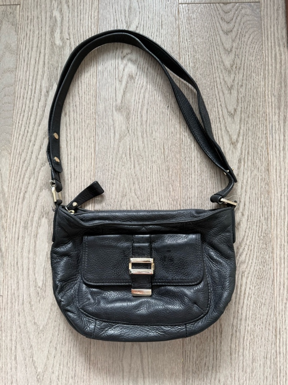 Liz Claiborne Vintage Y2K 100% Genuine Leather Small Black Bag